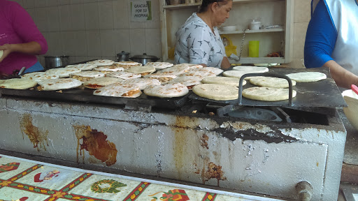 Las Cazuelas