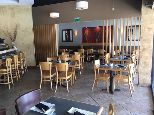 Akari Sushi Express - Plaza Hollywood
