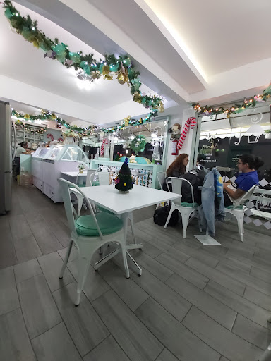 CHEZ MOI ( CAFE, CREPAS Y HELADOS)