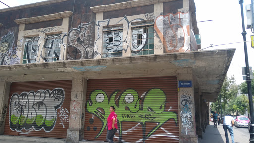 Calle San Jerónimo Esq. Bolivar Centro Histórico