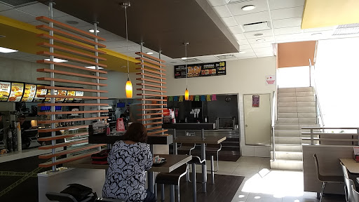 Carls Jr Espacio Mall