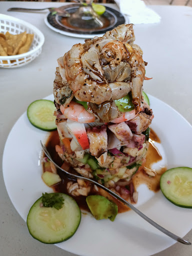 DON CANGREJO mariscos and more