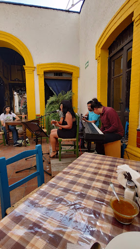 EL CHIFLERO restaurant and galery