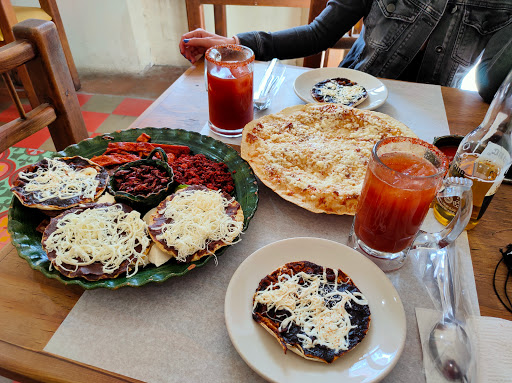 El Sabor De Mi Tierra