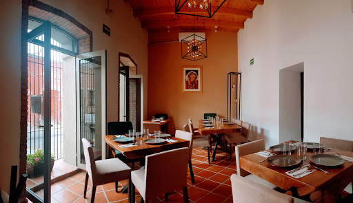 Güicho y Mina Cocina Mexicana
