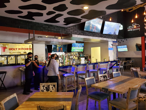 Holy Cow! Burger & Beer Joint - Chihuahua