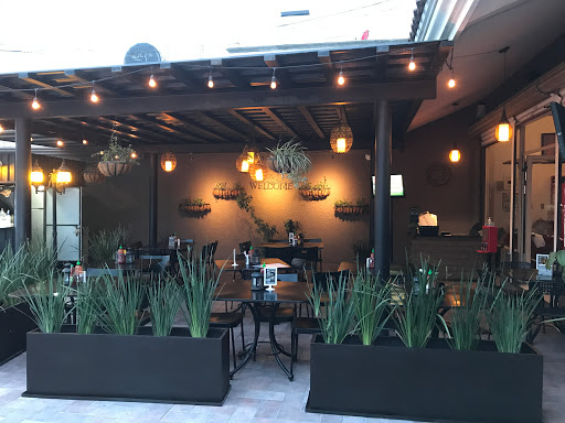 La Barra Sushi & Burger
