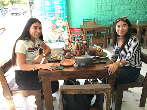 La Pasadita Mariscos Las Palapas