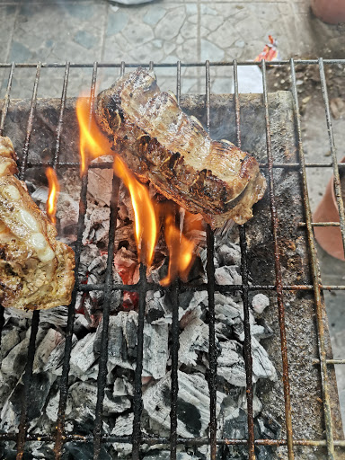 Los Tres Parrilleros