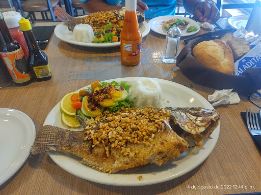 Mariscos Maral