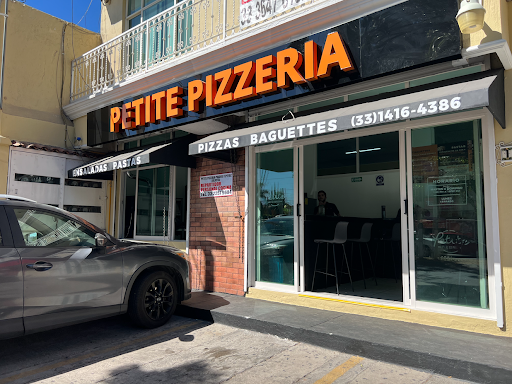 Petite Pizzería Sucursal Tepeyac