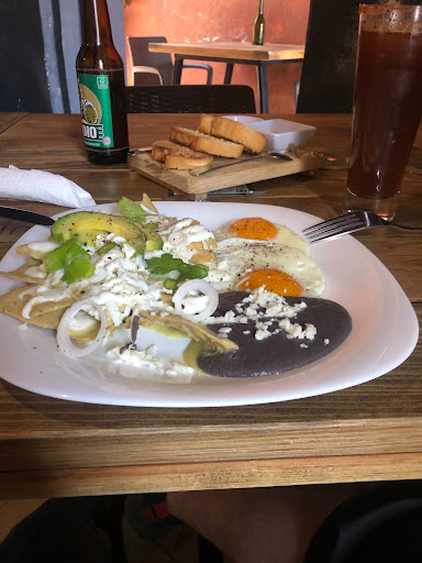 ROMMELIA KITCHEN BAR