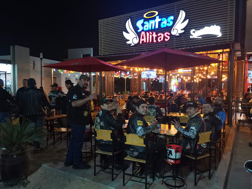Santas Alitas Nuevo Malecón